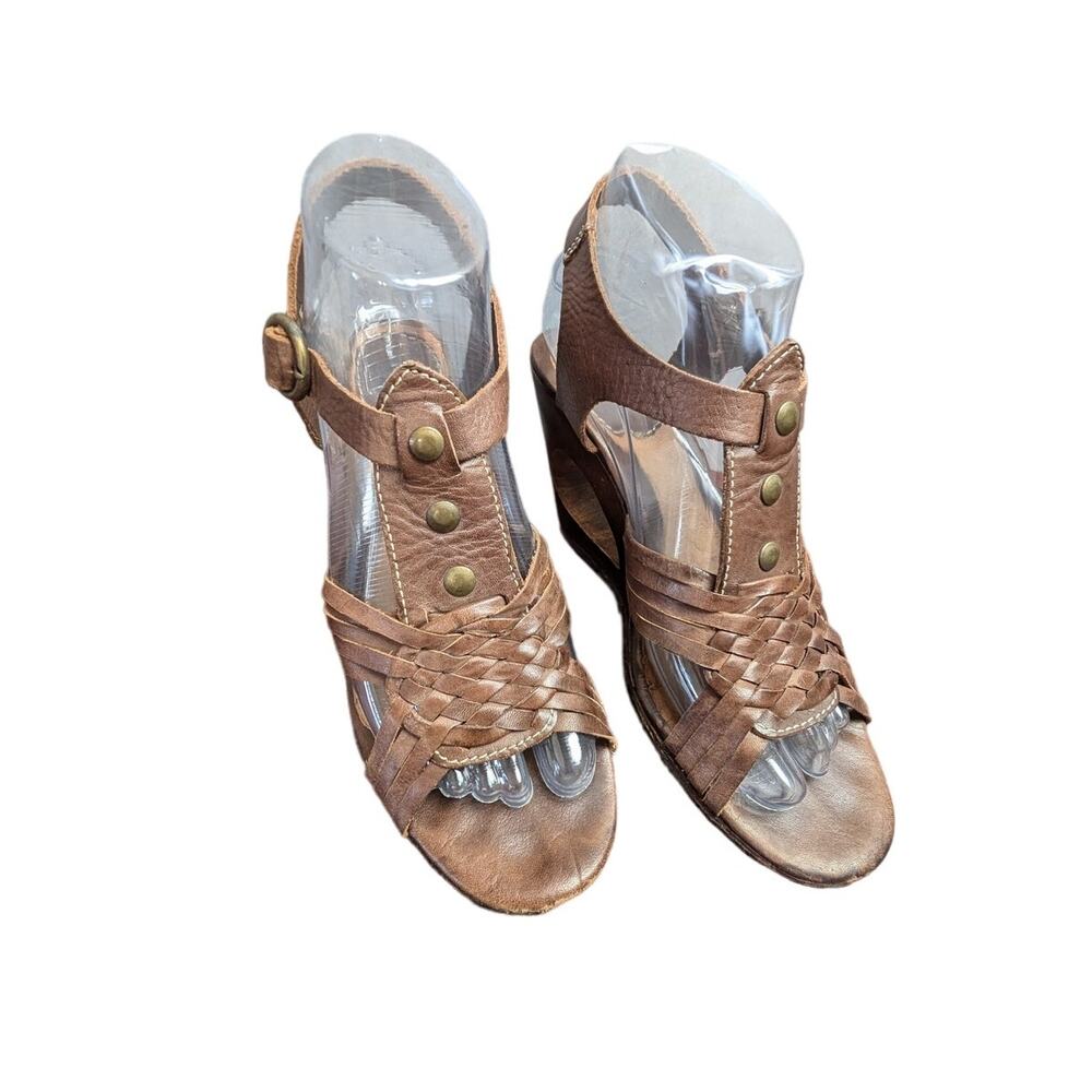 Frye Cut- Out Wedgie Slingback Sandals 7B